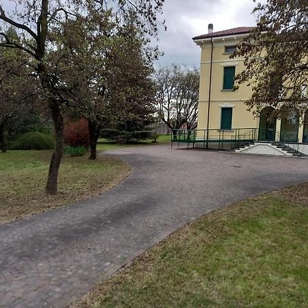 Villa Peonia Parma Buitenkant foto