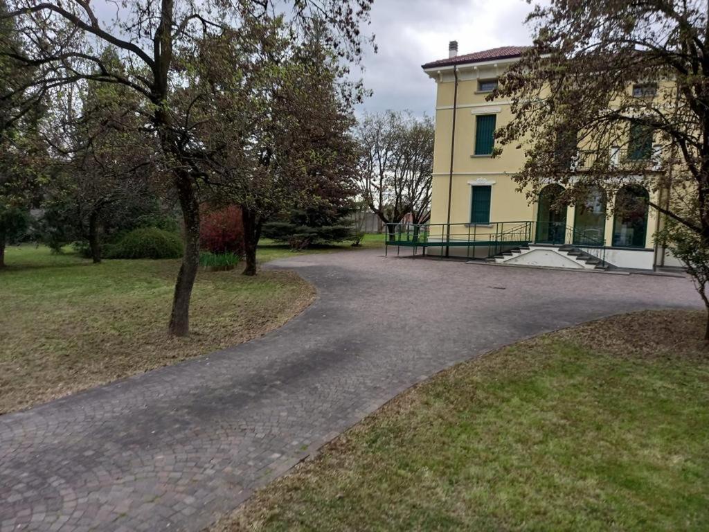 Villa Peonia Parma Buitenkant foto
